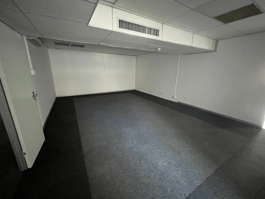 To Let commercial Property for Rent in Bo Oakdale Western Cape